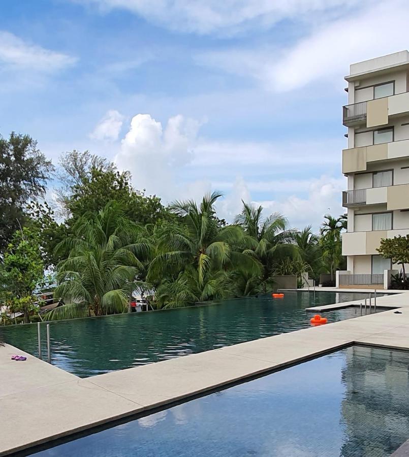By The Sea Beach Luxury Resort - Batu Feringgi Ngoại thất bức ảnh