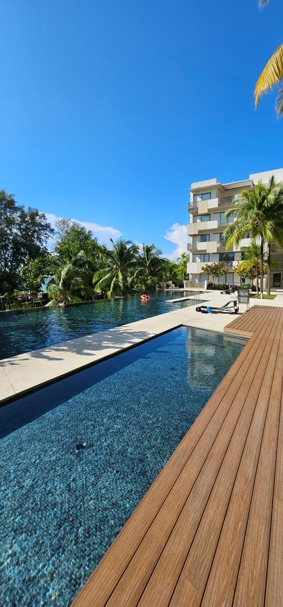 By The Sea Beach Luxury Resort - Batu Feringgi Ngoại thất bức ảnh