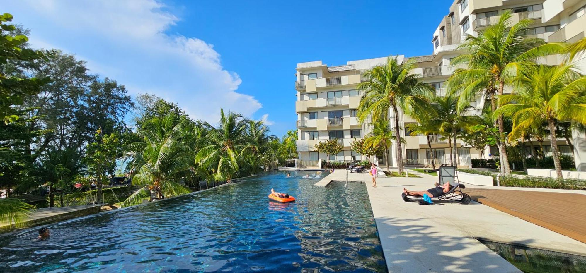 By The Sea Beach Luxury Resort - Batu Feringgi Ngoại thất bức ảnh