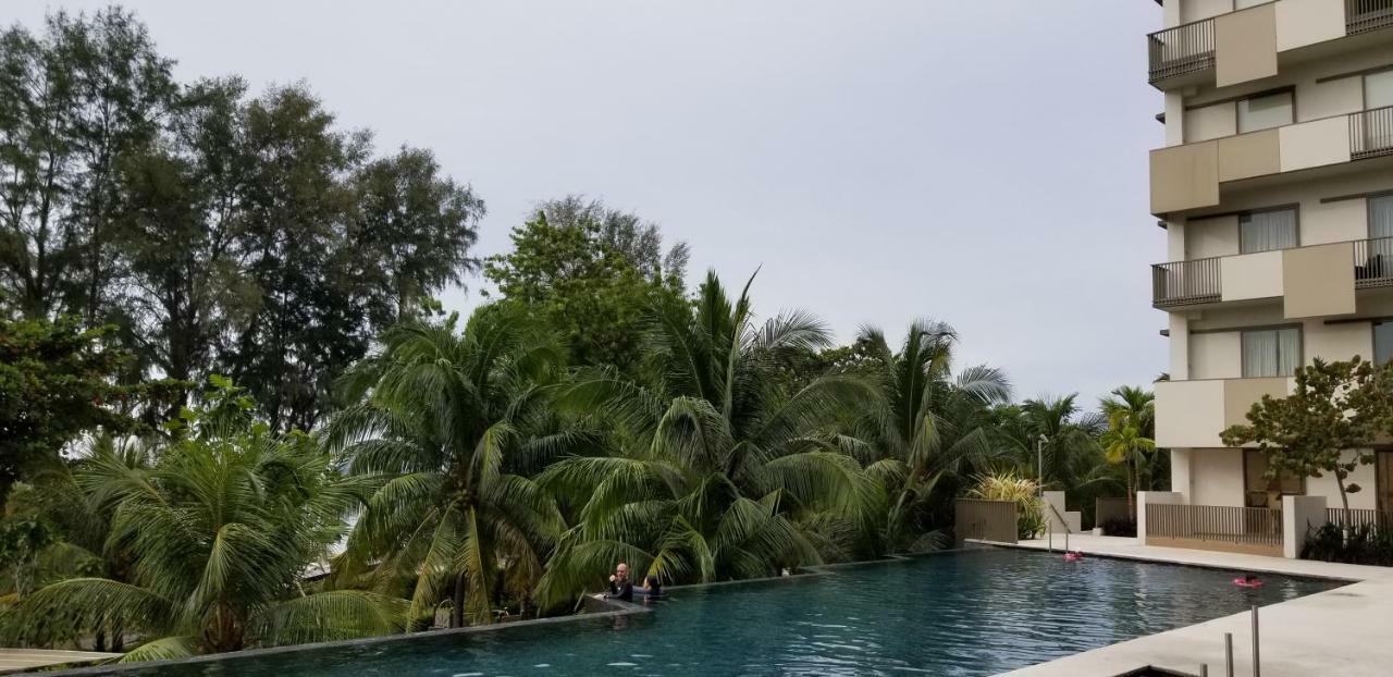 By The Sea Beach Luxury Resort - Batu Feringgi Ngoại thất bức ảnh